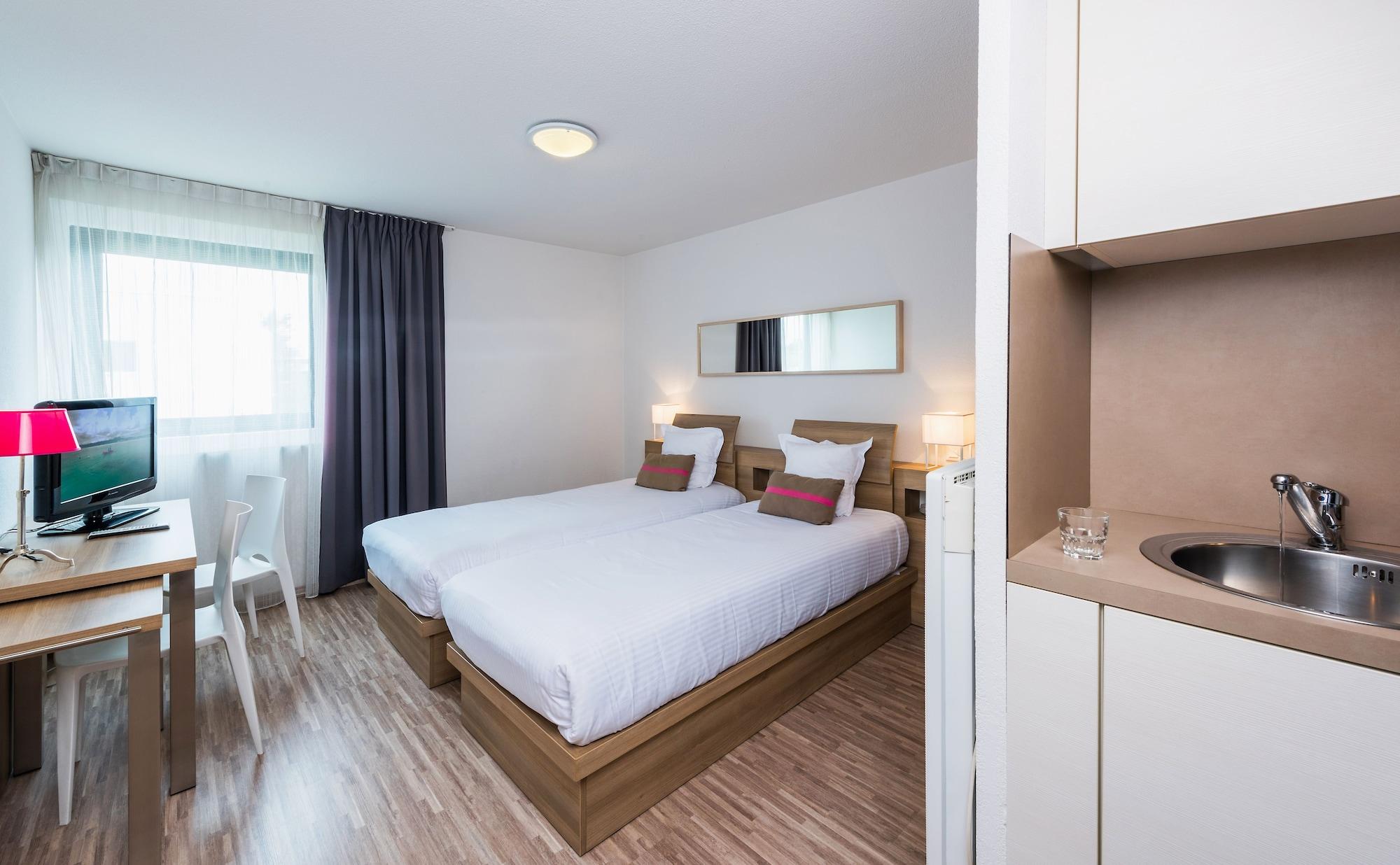 Teneo Apparthotel Bordeaux Merignac - Aeroport Bagian luar foto